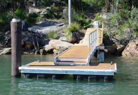 buffer, pontoons, marinas